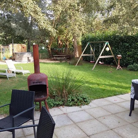 Rumah Senang Wellness Met Hottub En Tuin Ewijk Exterior photo